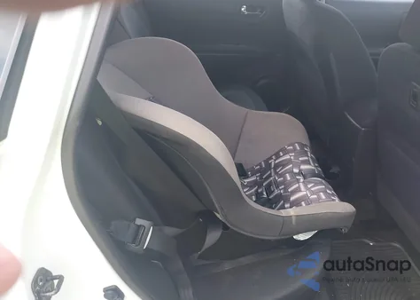 2013 Nissan Rogue S z USA, uszkodzony, nr VIN JN8AS5MV3DW625257